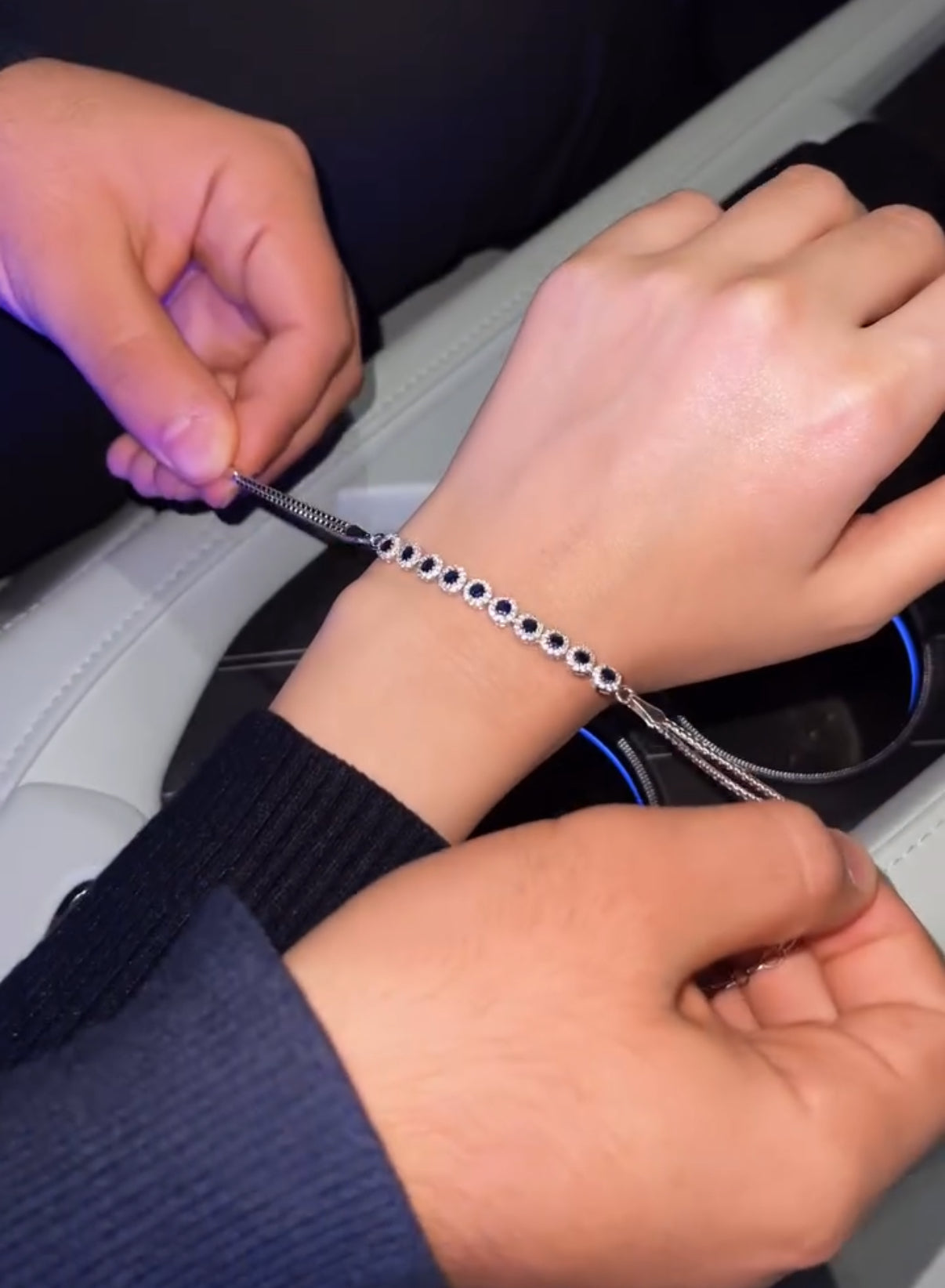 Cozzy Bracelet (chandi) X7