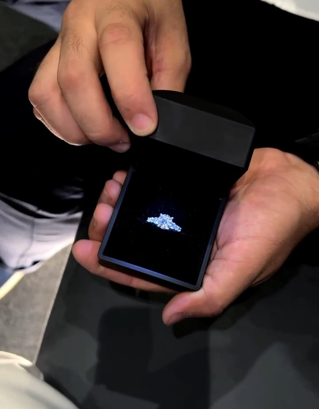Falcons Best Selling Gift Material: 925 Sterling Silver With Premium Lighted Box For Women Ring AA0011